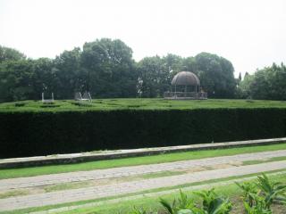 Il Parco giardino Sigurtà è un parco naturalistico di 60 ettari situato a Valeggio sul Mincio, in provincia di Verona, a 8 km da Peschiera del Garda_5